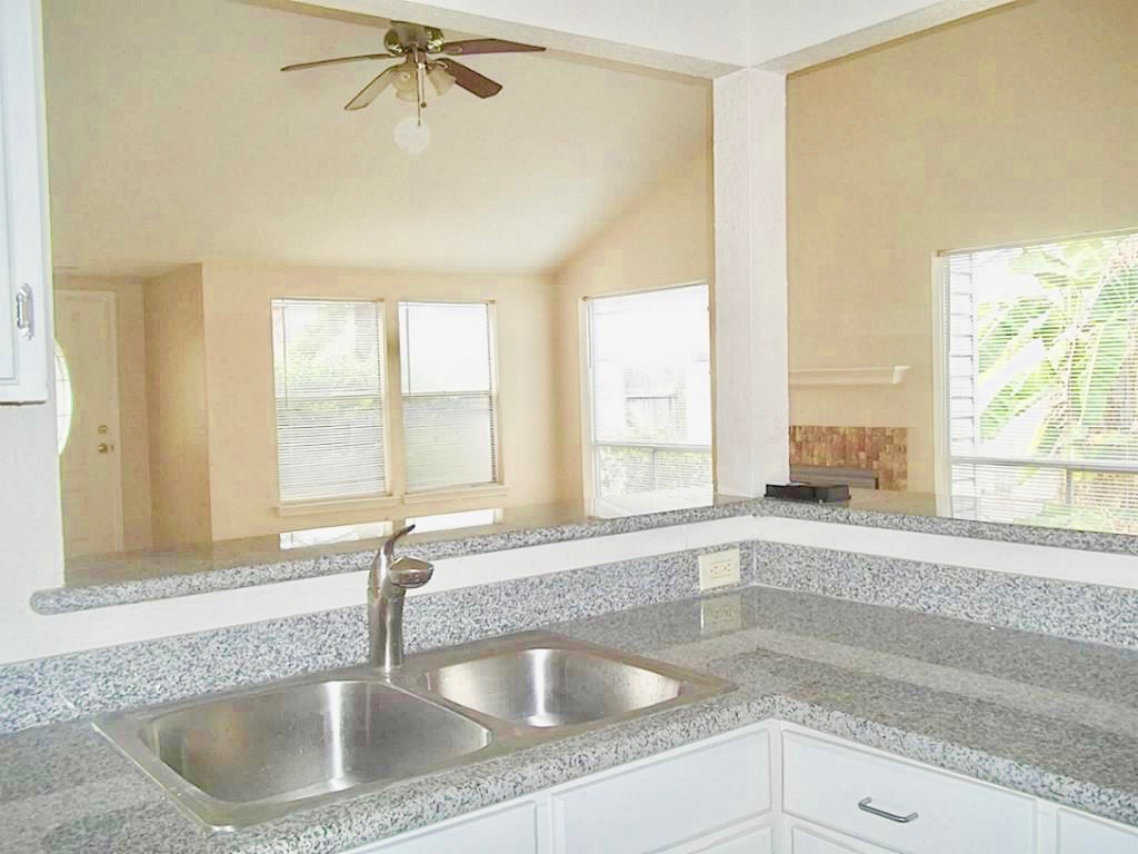 7419 Winkleman Road Houston, TX 77083 - Photo 4 of 15