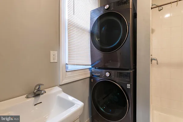 $2,695 | 3943 Terrace Street, Philadelphia, PA 19128