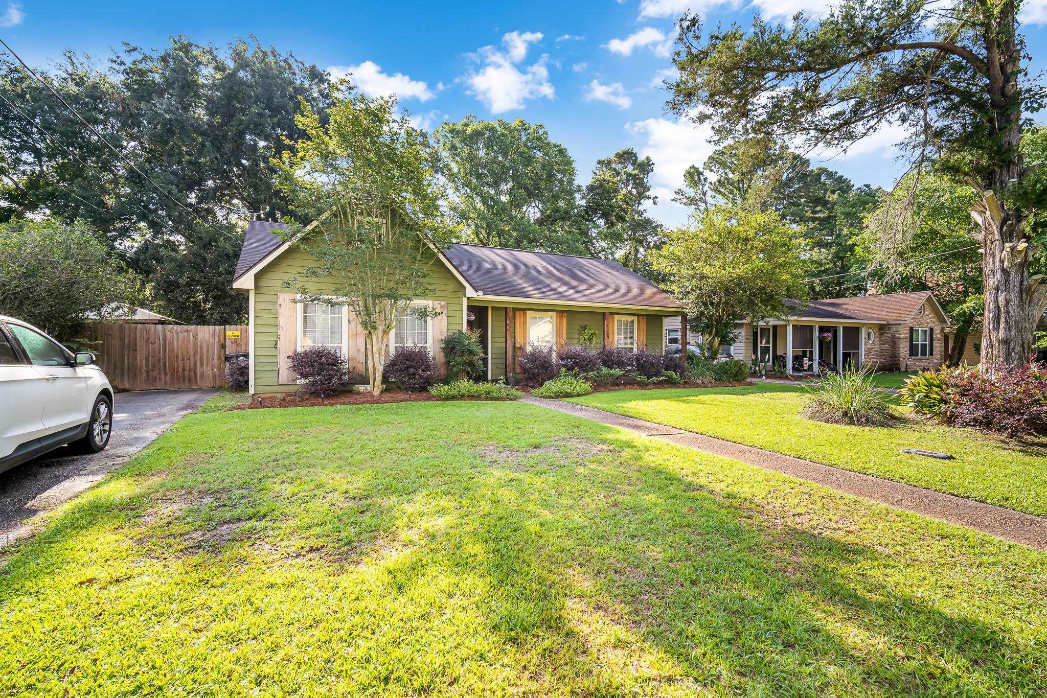 21058 Meadowbrook Drive Fairhope, AL 36532 - Photo 3 of 22