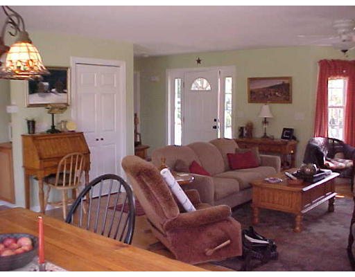 113 Braley Hill Road Rochester, MA 02770 - Photo 8 of 22 Gallery Image 8
