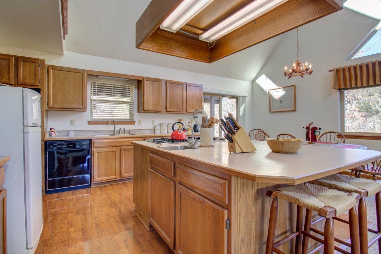 4157 Crowfoot Road Eagle Point, OR 97524 - Photo 8 of 27 Additional Photo