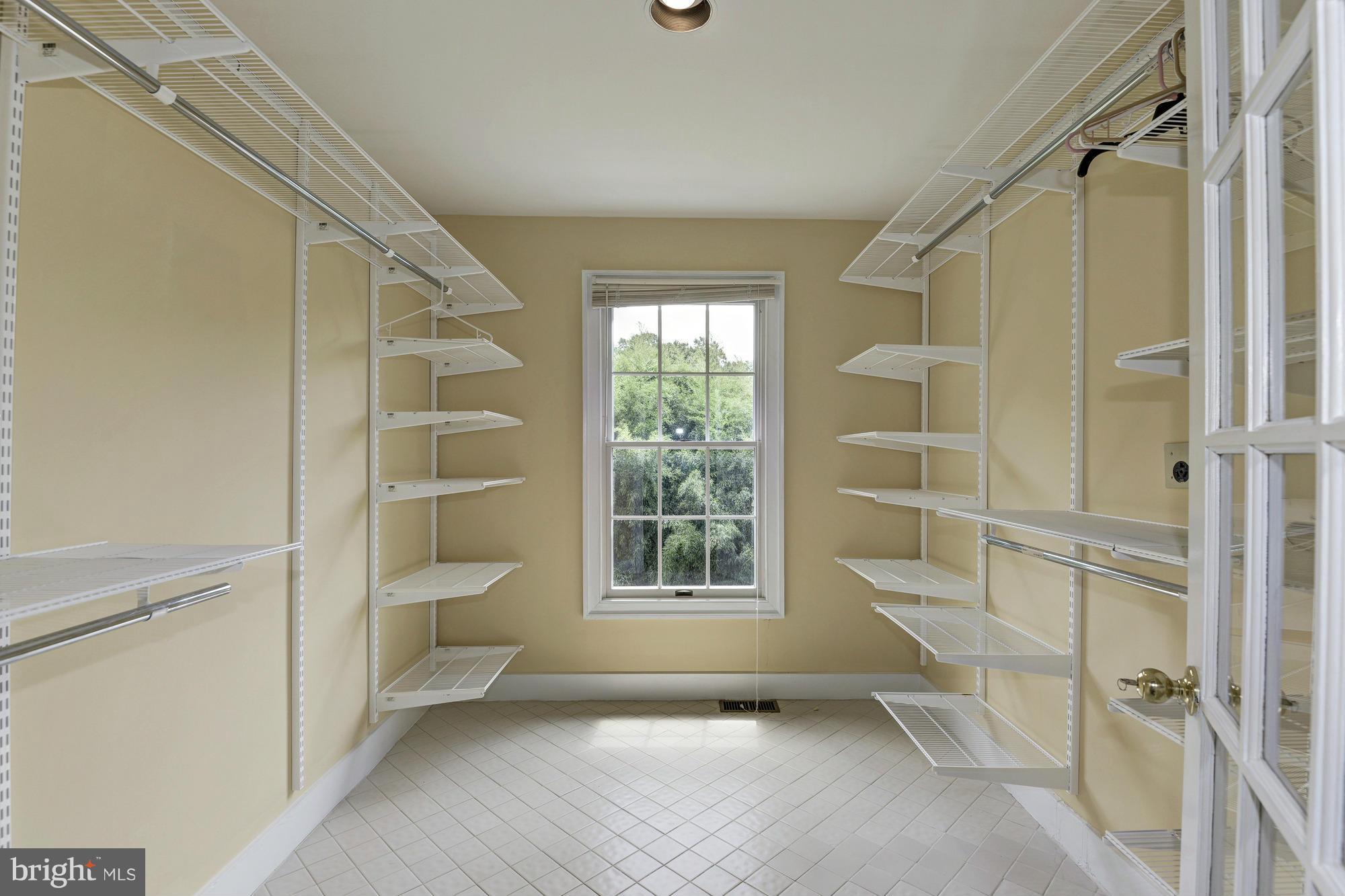 1029 Spring Hill Road McLean, VA 22102 - Photo 22 of 30 Bedroom (Master)