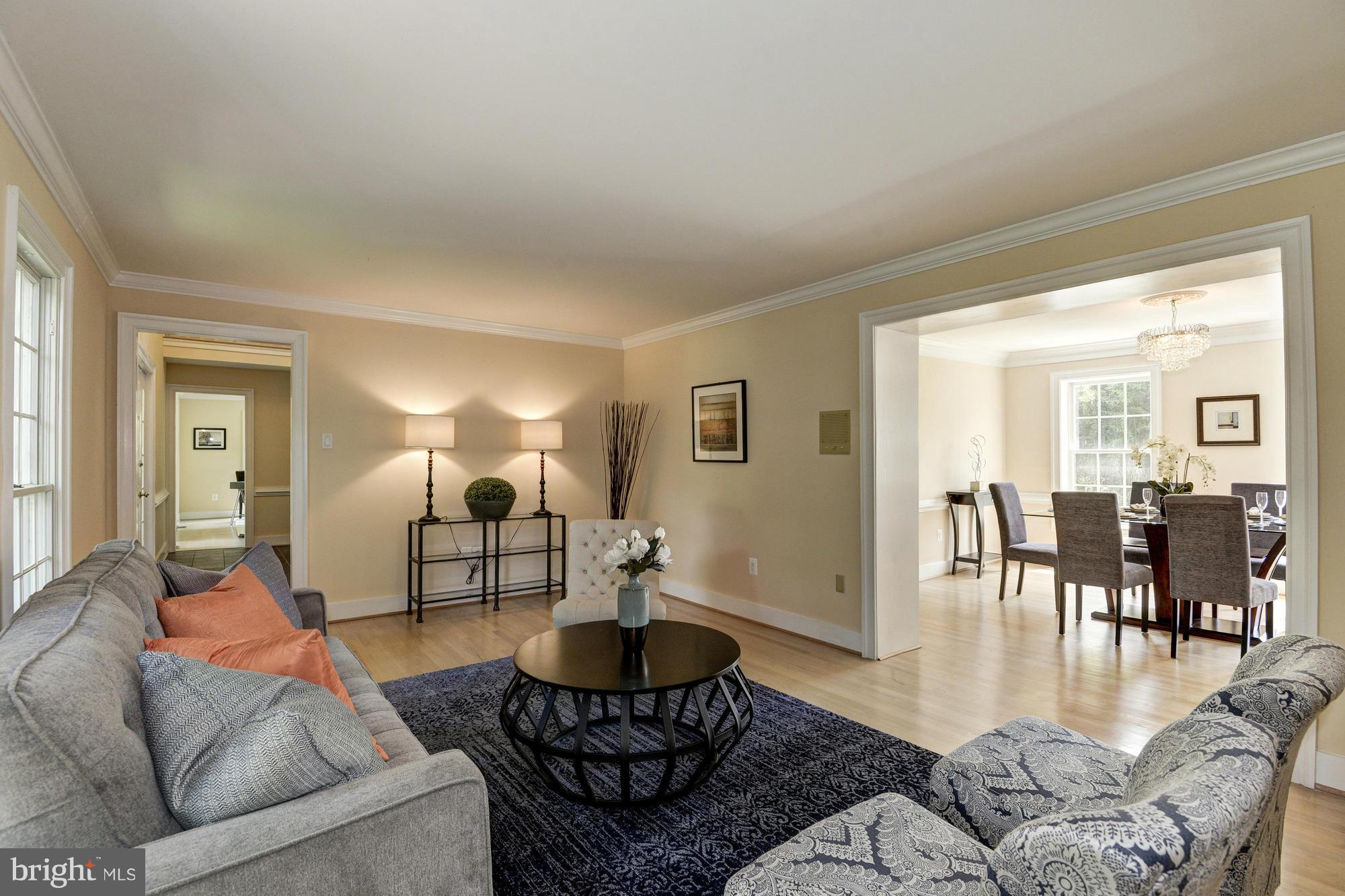 1029 Spring Hill Road McLean, VA 22102 - Photo 5 of 30 Living Room