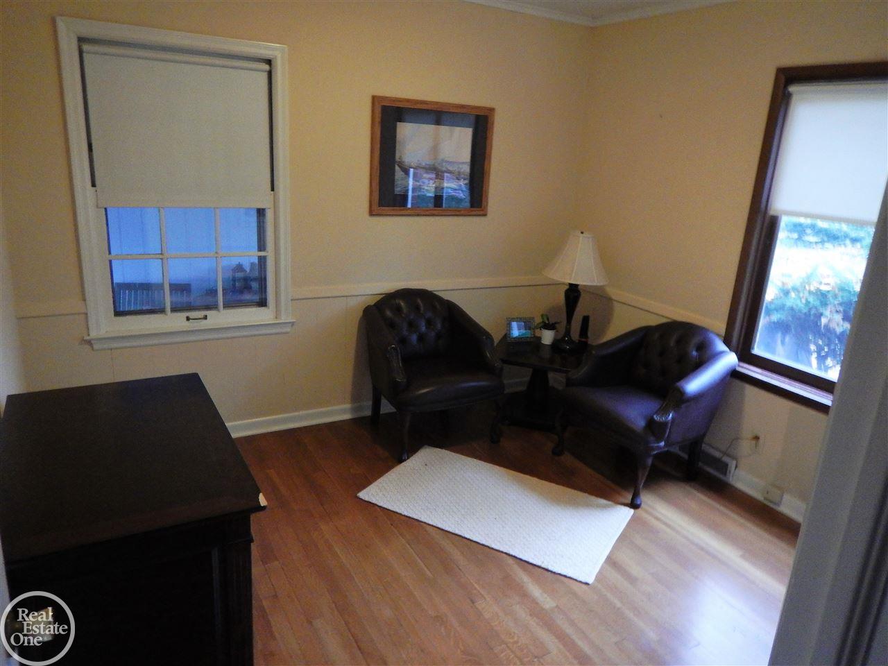 628 Hawthorne Road Grosse Pointe, MI 48236 - Photo 21 of 31 31333491-20.JPG