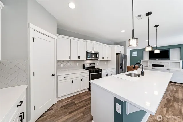 $699,950 | 19010 133rd St Court East, Bonney Lake, WA 98391