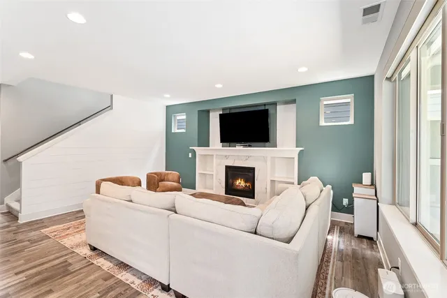 $699,950 | 19010 133rd St Court East, Bonney Lake, WA 98391