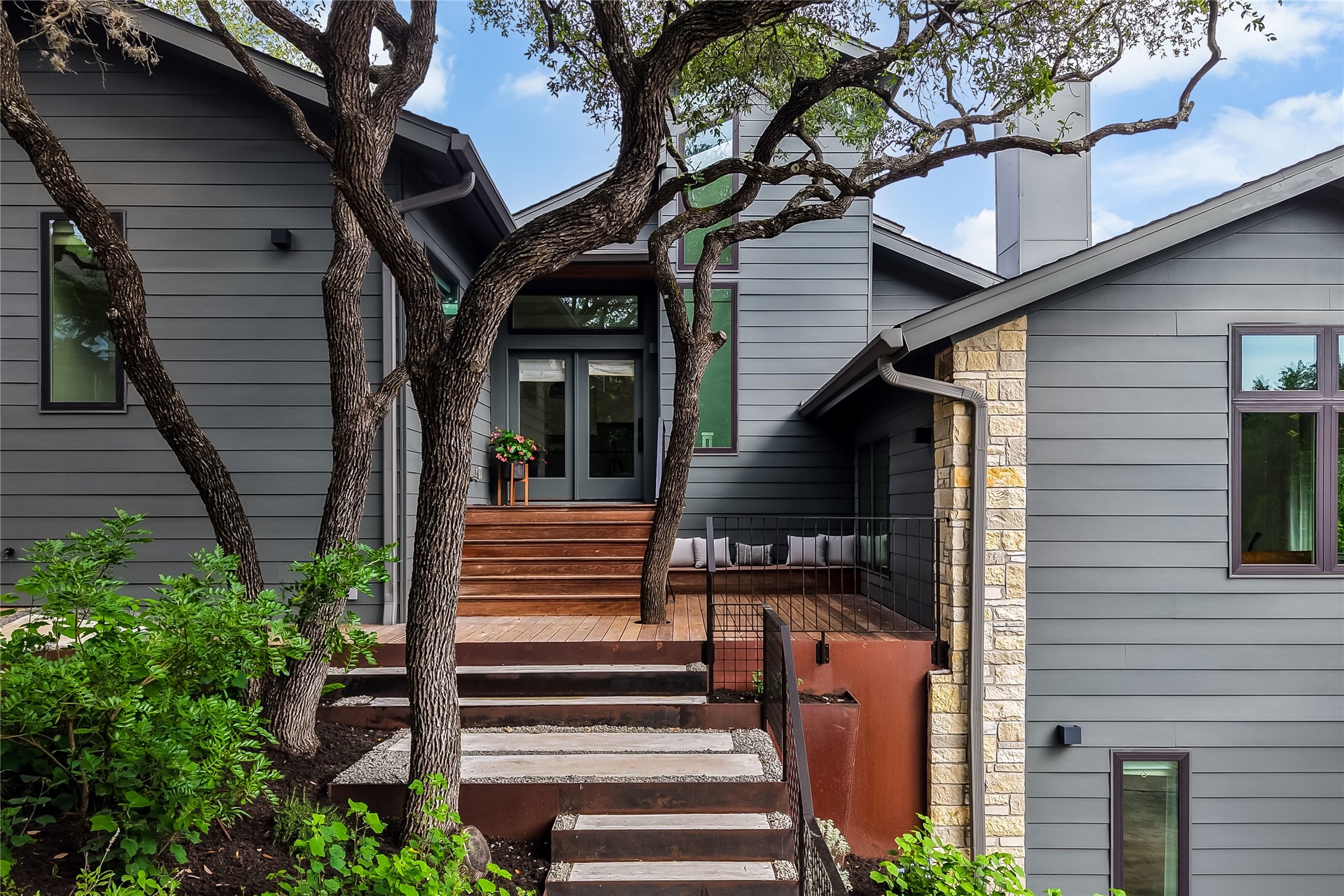 5801 Valley Circle Austin, TX 78731 - Photo 1 of 40
