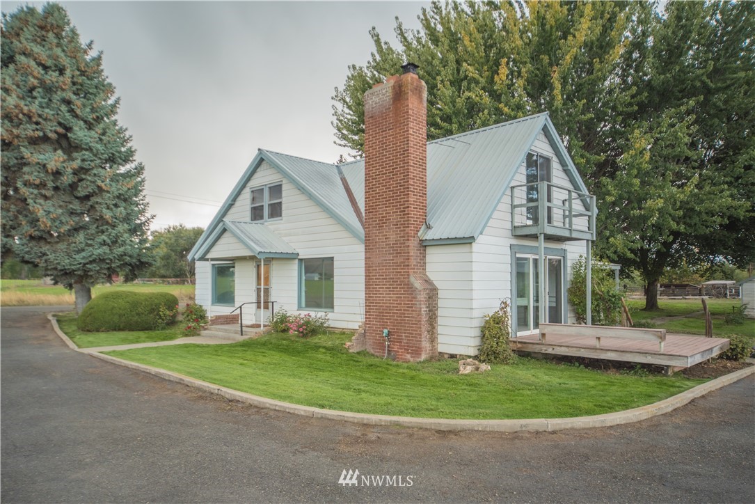1320 Brown Road Ellensburg, WA 98926 - Photo 2 of 28 Gallery Image 2