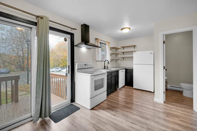 $178,000 | 220 Blakeslee Street, Unit 220, Bristol, CT 06010