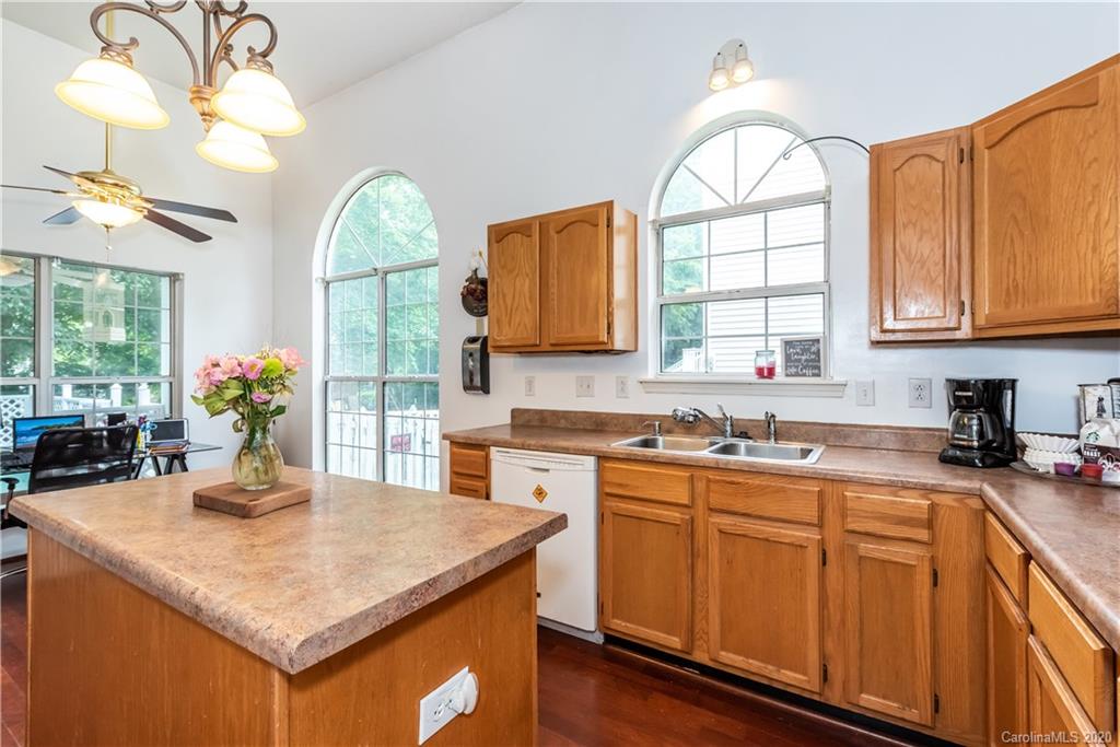 7207 Reedy Creek Road Charlotte, NC 28215 - Photo 18 of 39