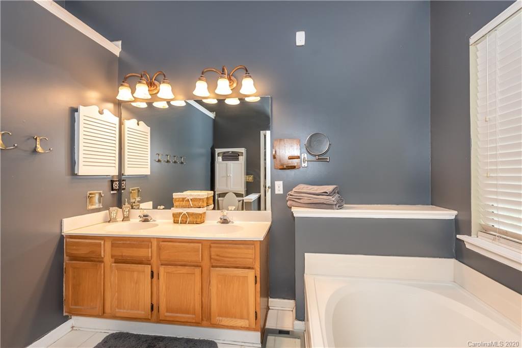 7207 Reedy Creek Road Charlotte, NC 28215 - Photo 22 of 39