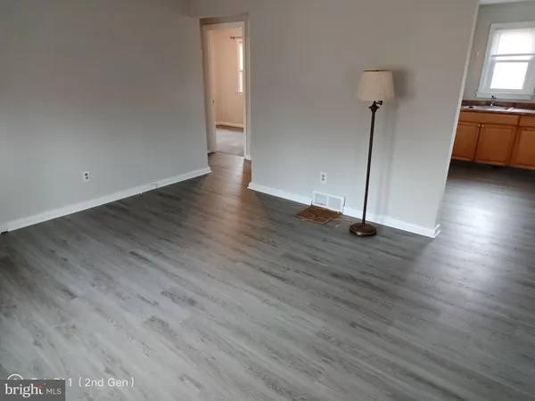 $1,600 | 16 North Orchard Street, Gibbstown, NJ 08027