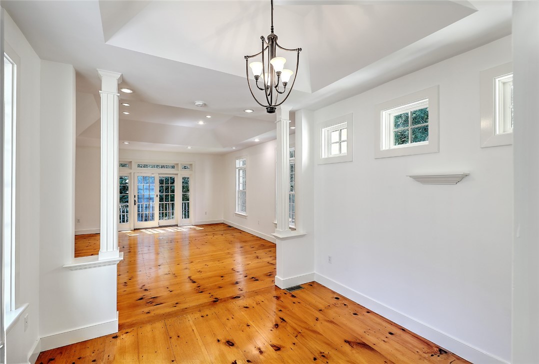 17 Austin Lane Little Compton, RI 02837 - Photo 13 of 38 Primary Suite