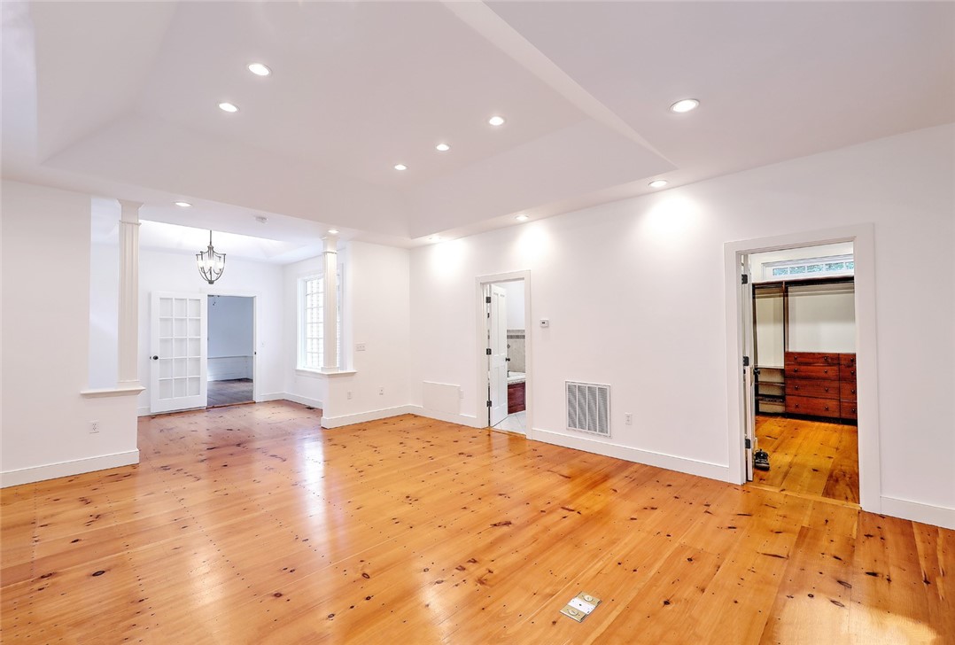 17 Austin Lane Little Compton, RI 02837 - Photo 15 of 38 Primary Suite