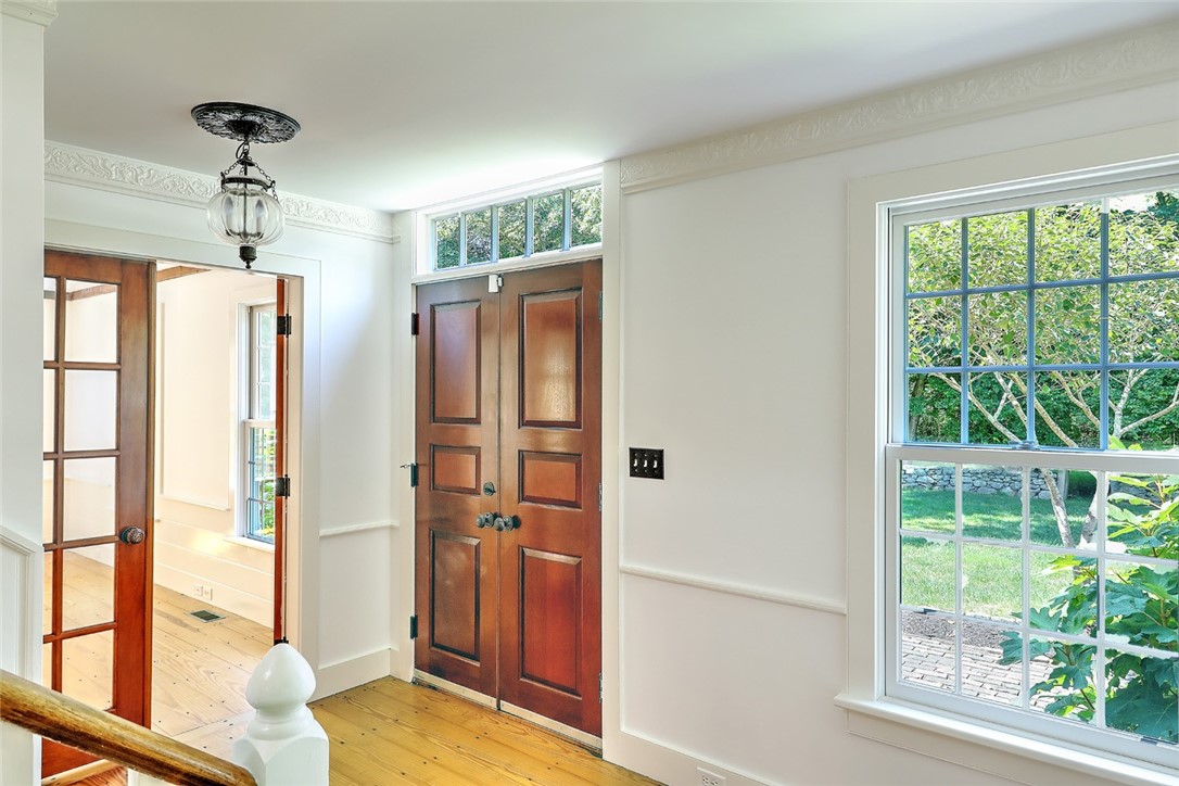 17 Austin Lane Little Compton, RI 02837 - Photo 2 of 38 Front Entry