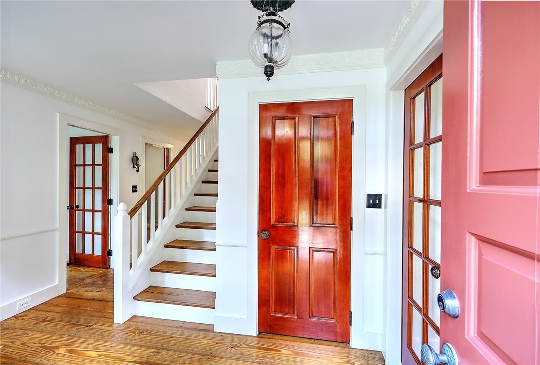 17 Austin Lane Little Compton, RI 02837 - Photo 3 of 38 Front Entry