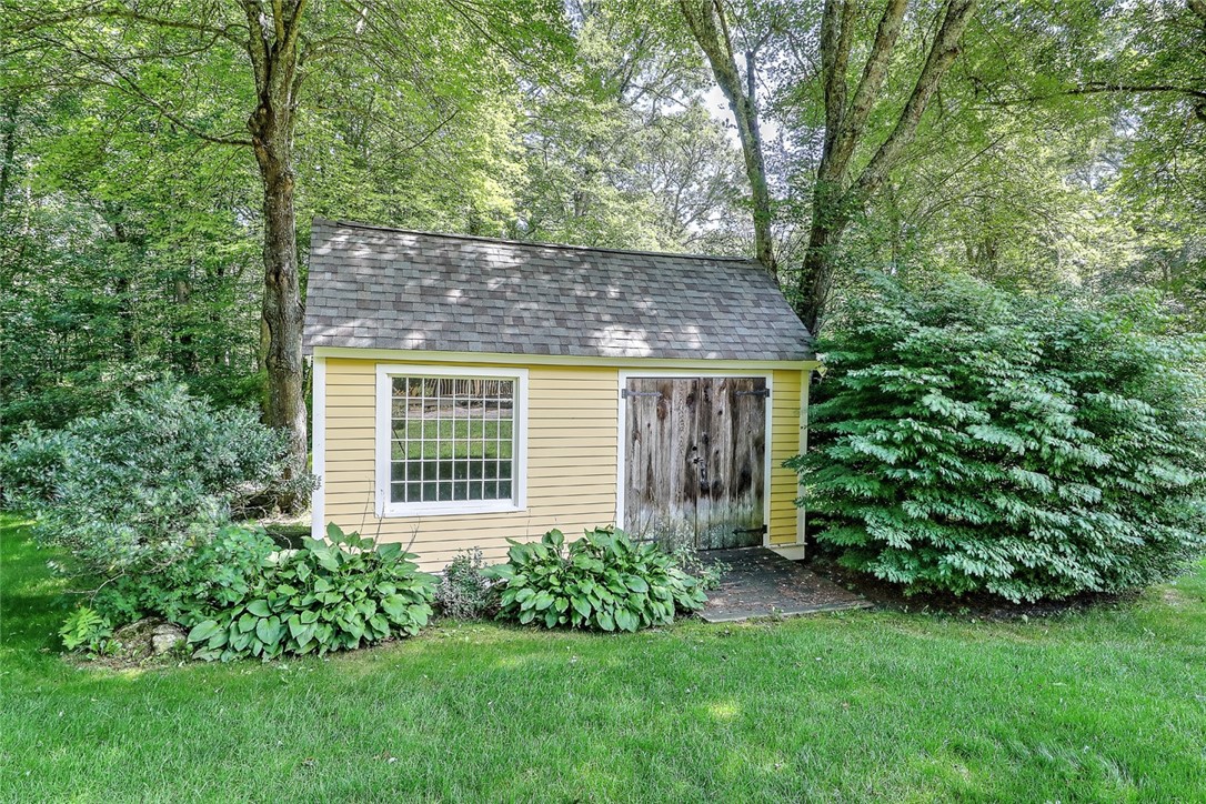 17 Austin Lane Little Compton, RI 02837 - Photo 33 of 38