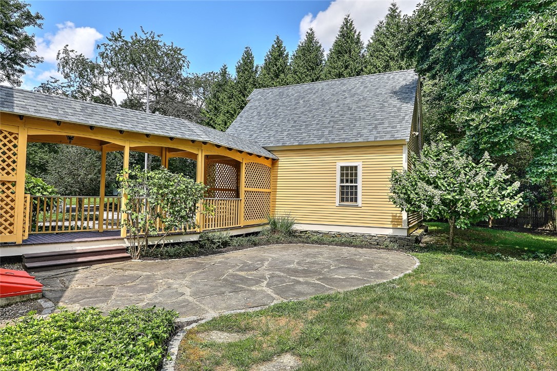 17 Austin Lane Little Compton, RI 02837 - Photo 35 of 38 Backyard view