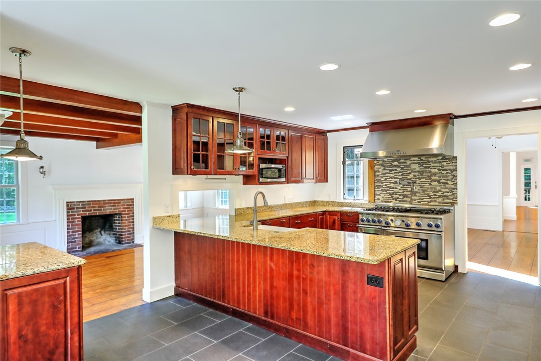 17 Austin Lane Little Compton, RI 02837 - Photo 10 of 38