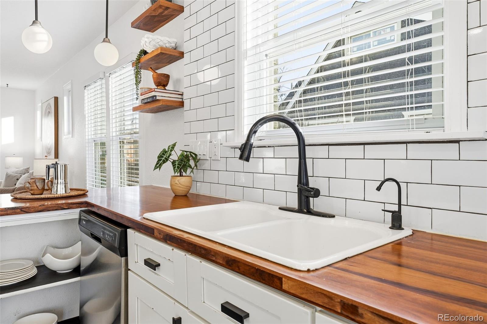 1661 Trenton Street Denver, CO 80220 - Photo 12 of 47