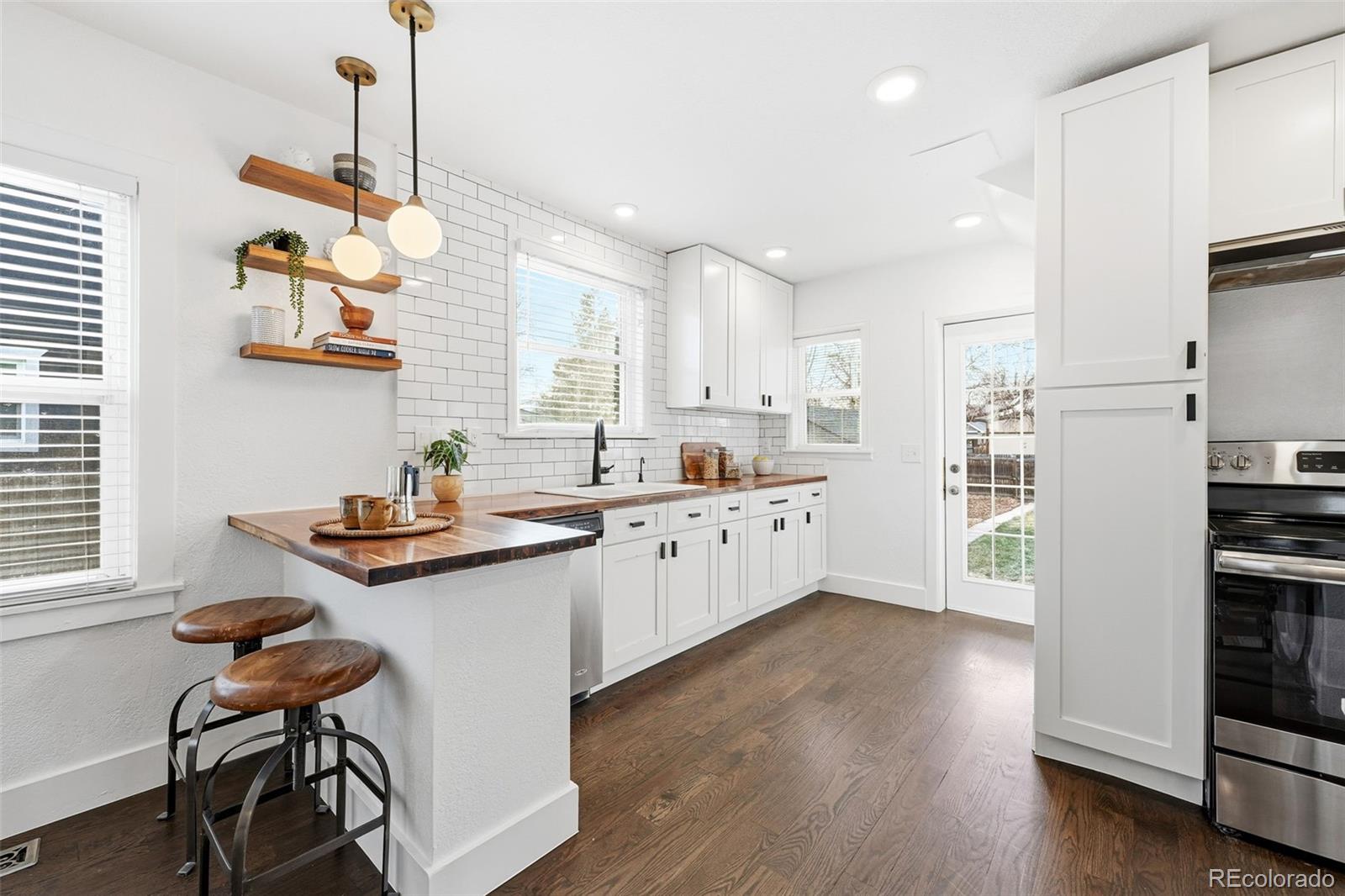 1661 Trenton Street Denver, CO 80220 - Photo 9 of 47