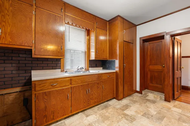 $329,900 | 304 North Main Street, Columbia City, IN 46725