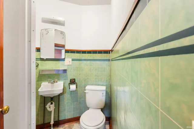 $329,900 | 304 North Main Street, Columbia City, IN 46725