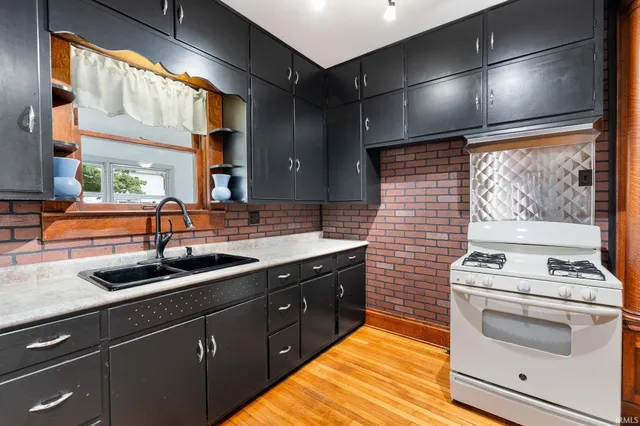 $329,900 | 304 North Main Street, Columbia City, IN 46725