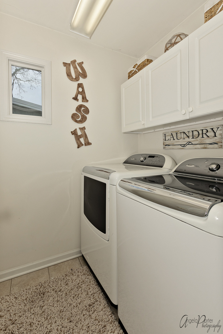 28659 West High Road Ingleside, IL 60041 - Photo 20 of 29 a utility room with dryer and washer