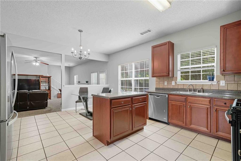 101 Quivas Court Atlanta, GA 30331 - Photo 14 of 38