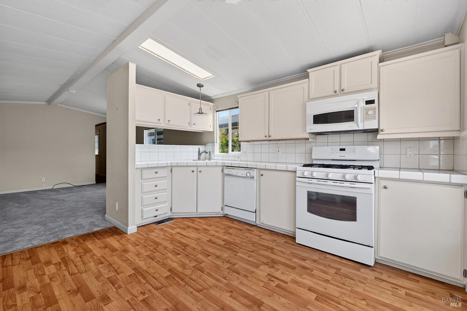 129 Walnut Circle Rohnert Park, CA 94928 - Photo 17 of 40