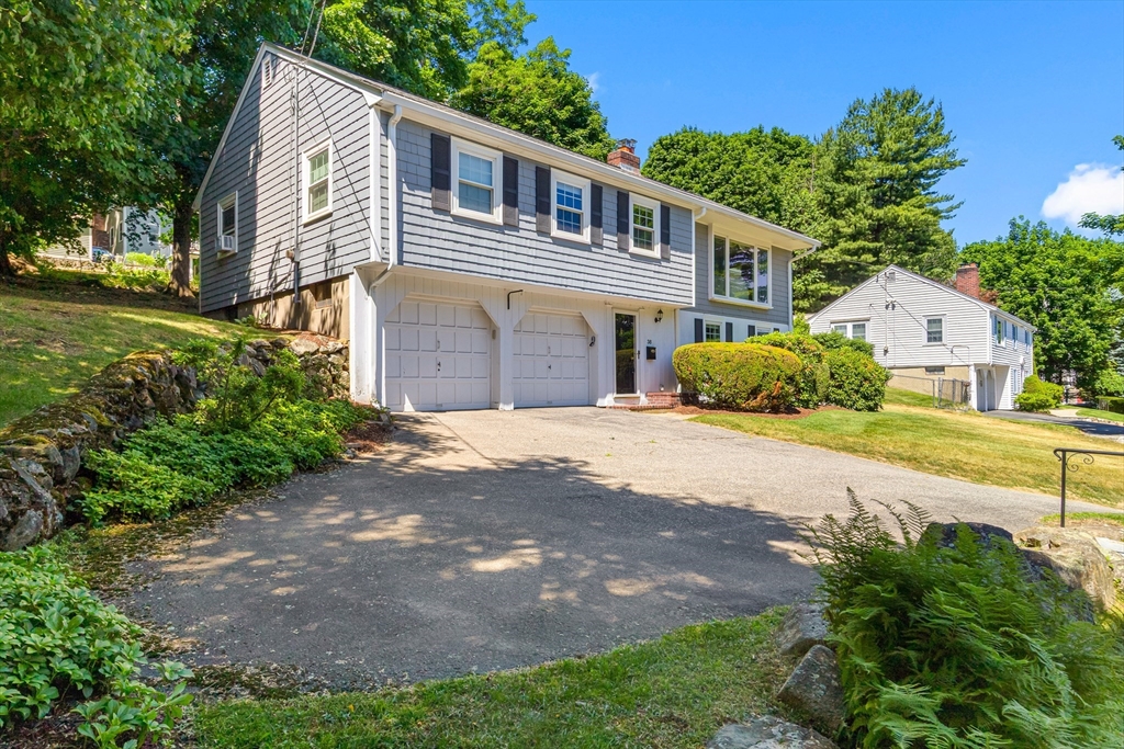 38 Robinhood Road Winchester, MA 01890 - Photo 2 of 32