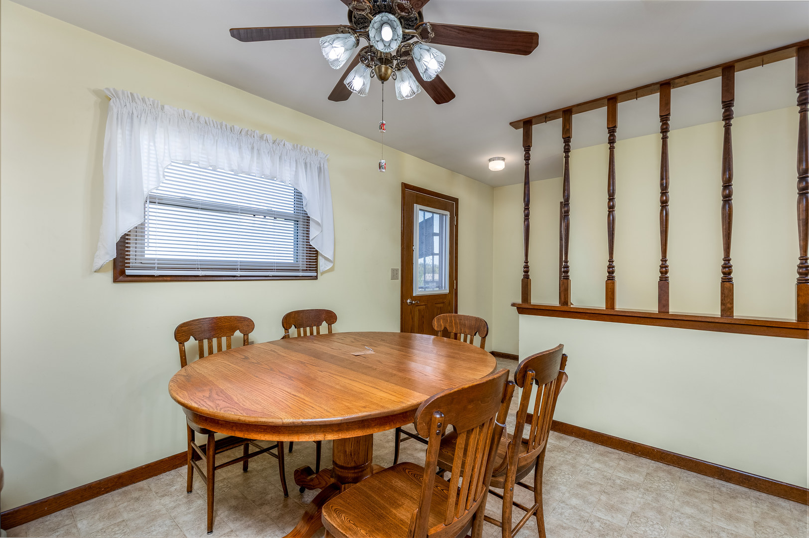 1526 East 18th Road Streator, IL 61364 - Photo 10 of 23 a dining room with furniture and window
