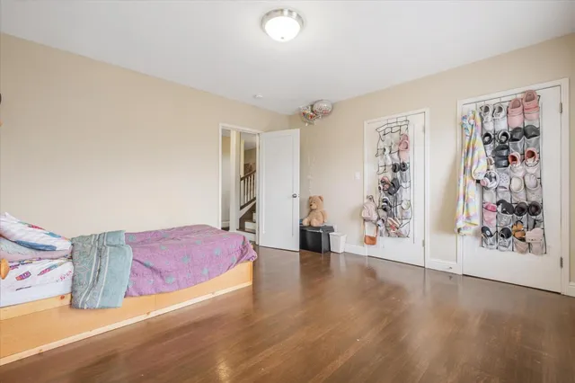 a view of livingroom with furniture and wooden floor