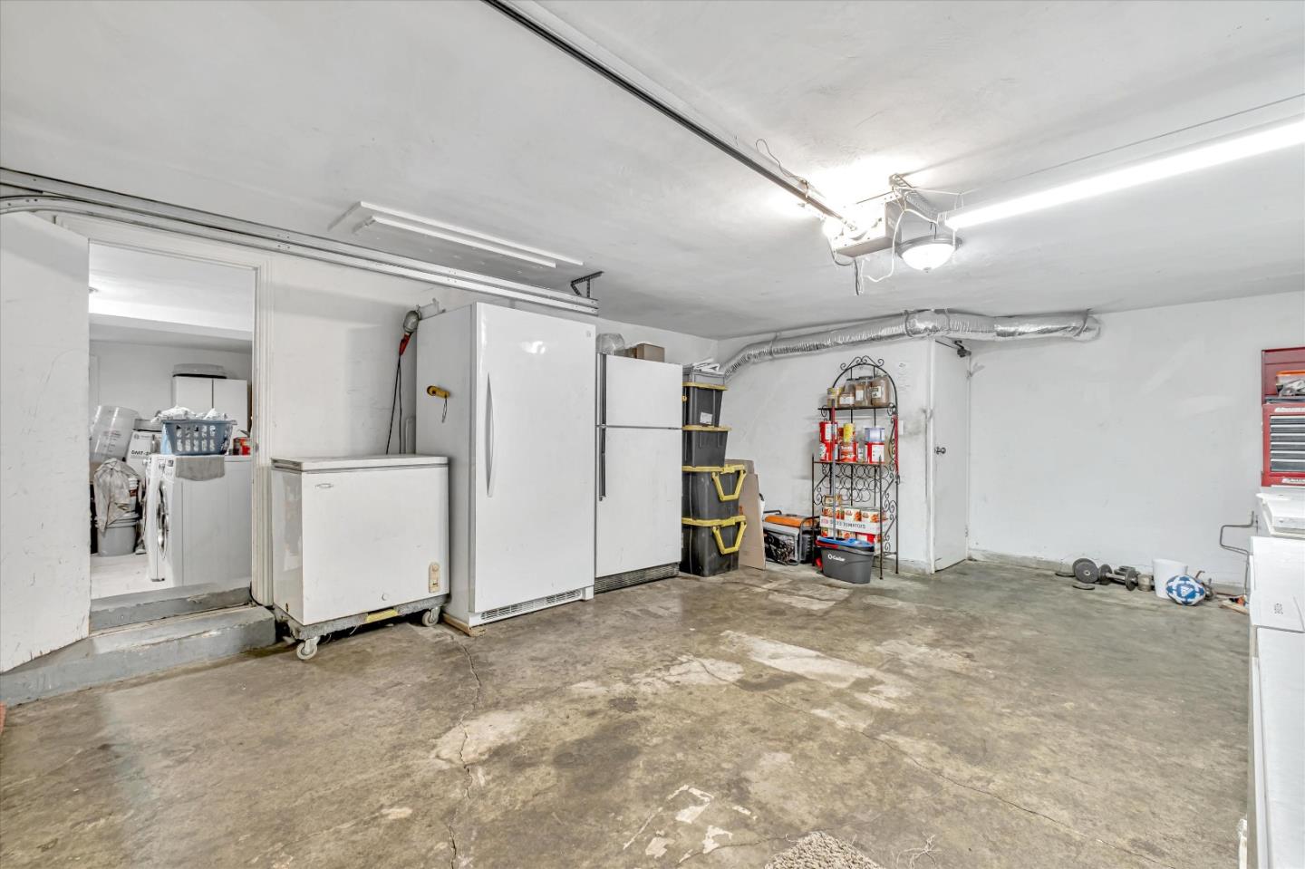 8245 Golf Links Road Oakland, CA 94605 - Photo 34 of 41 a view of a livingroom with furniture