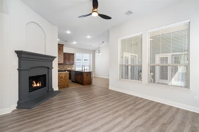 $309,800 | 1124 Spanish Moss Drive, Savannah, TX 76227