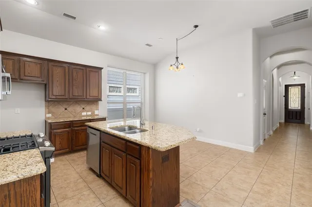 $309,800 | 1124 Spanish Moss Drive, Savannah, TX 76227