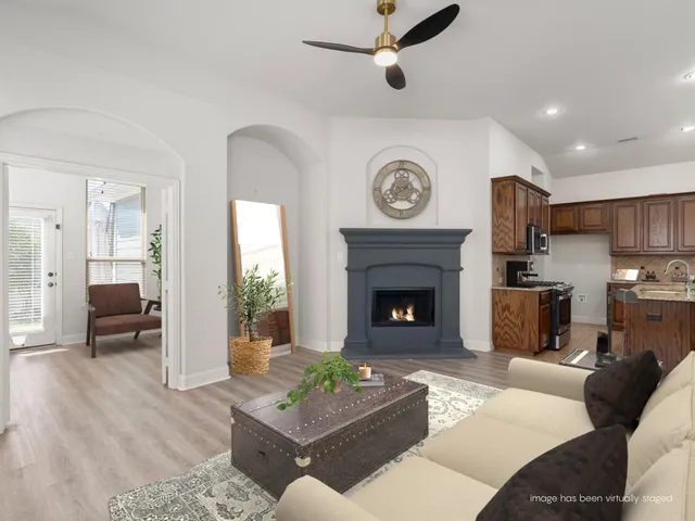 $309,800 | 1124 Spanish Moss Drive, Savannah, TX 76227