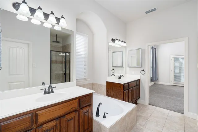 $309,800 | 1124 Spanish Moss Drive, Savannah, TX 76227