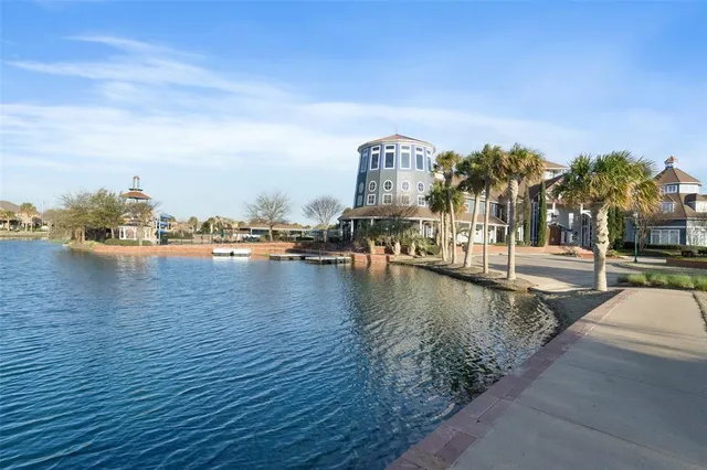 $309,800 | 1124 Spanish Moss Drive, Savannah, TX 76227