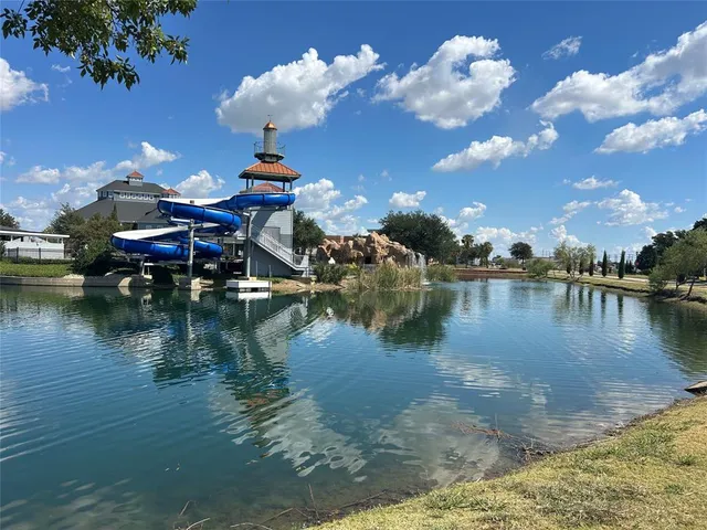 $309,800 | 1124 Spanish Moss Drive, Savannah, TX 76227