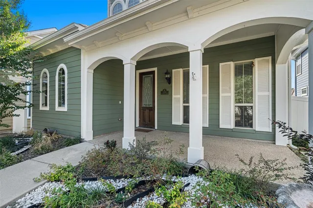 $309,800 | 1124 Spanish Moss Drive, Savannah, TX 76227