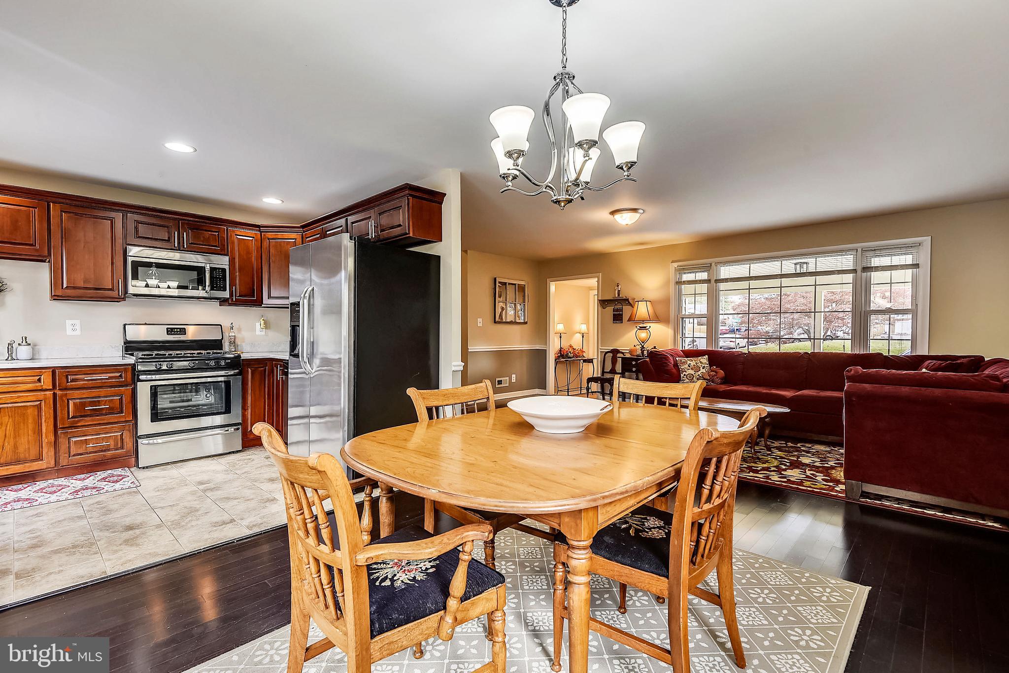 112 Ridgely Road Glen Burnie, MD 21061 - Photo 13 of 47 Kit / Dining / Living