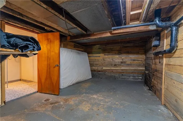 a view of walk in closet