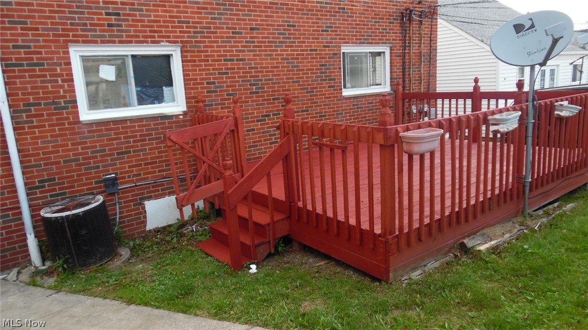 11432 Hempstead Road Garfield Heights, OH 44125 - Photo 4 of 29
