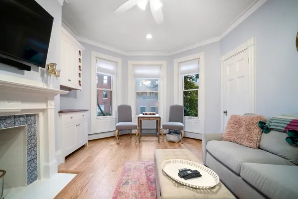 $2,600 | 447 Marlborough Street, Unit 2, Boston, MA 02115