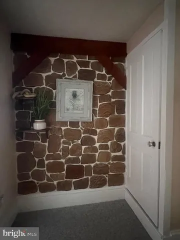 a view of walk in closet