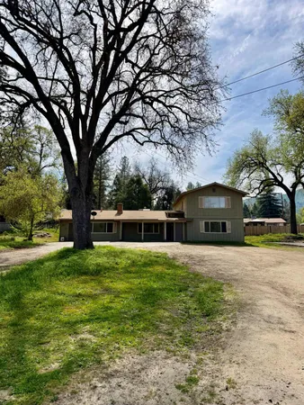 $425,000 | 48963 River Park Road, Unit 13, Oakhurst, CA 93644