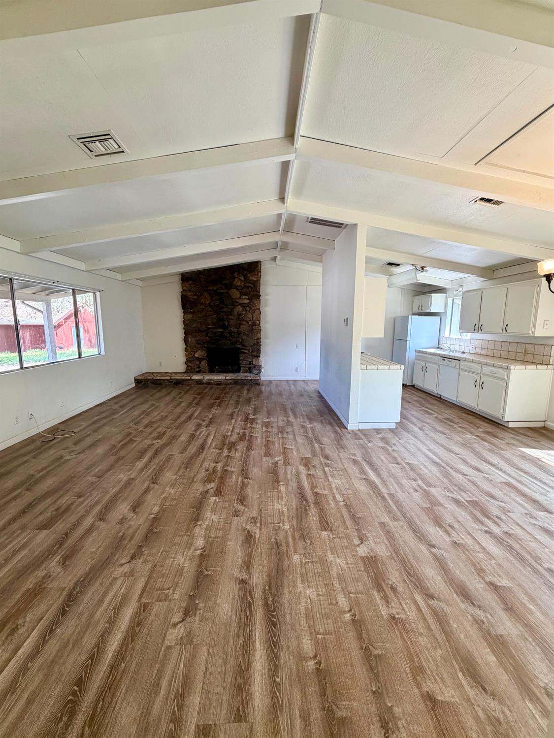 48963 River Park Road, Unit 13 Oakhurst, CA 93644 - Photo 7 of 33