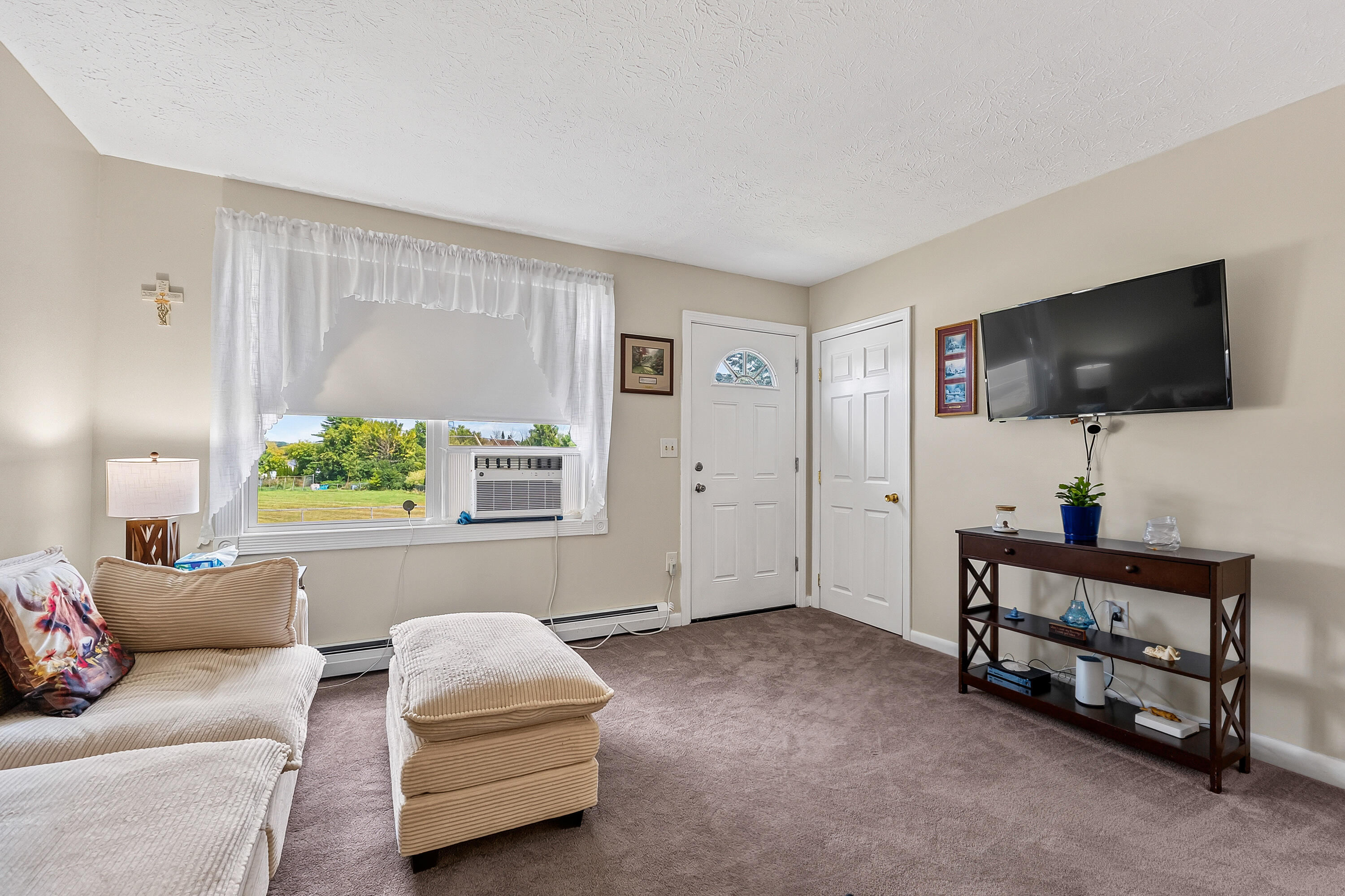 154 Rideout Avenue Lewiston, ME 04240 - Photo 12 of 45 154 Rideout Ave_0114